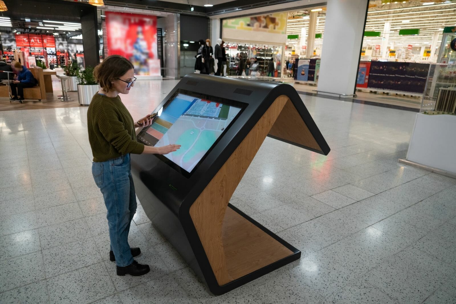Depositphotos_332697672_XL (1) custom wayfinding led signs