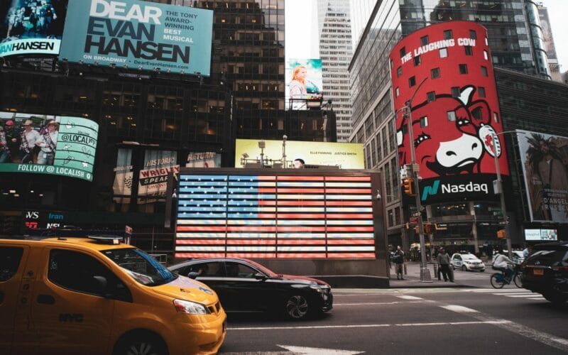 advertising led displays shown in new york city